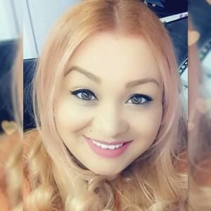 Meet your Posher, Crystal